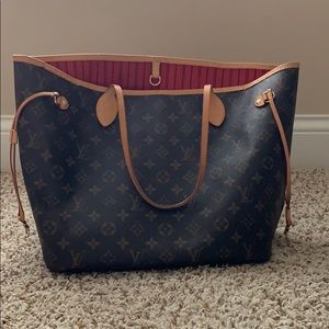 Louis Vuitton Neverfull MM Tote + Wristlet